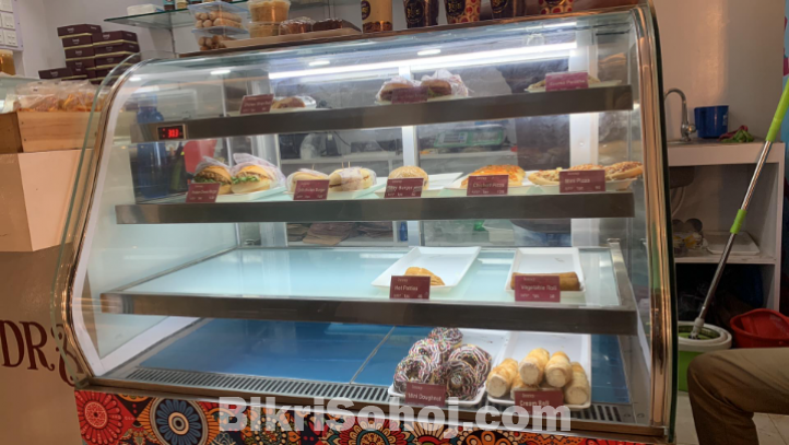 Chiller fridge for cake and sweet